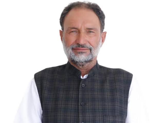 Thekedar Madan Lal Jalalpur
